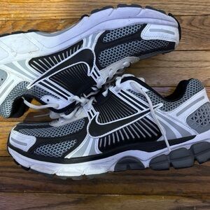 Nike Black and Gray Athletic Sneakers